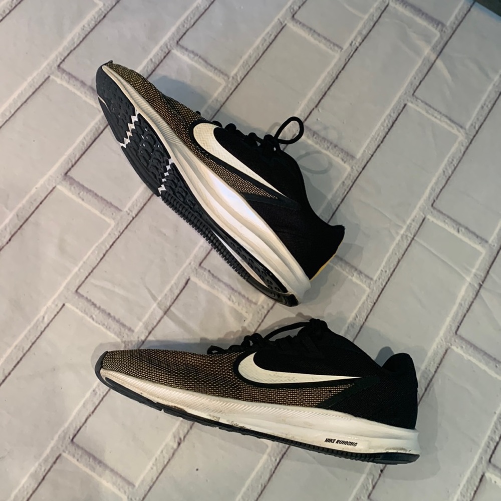 Nike Downshifter athletic shoes